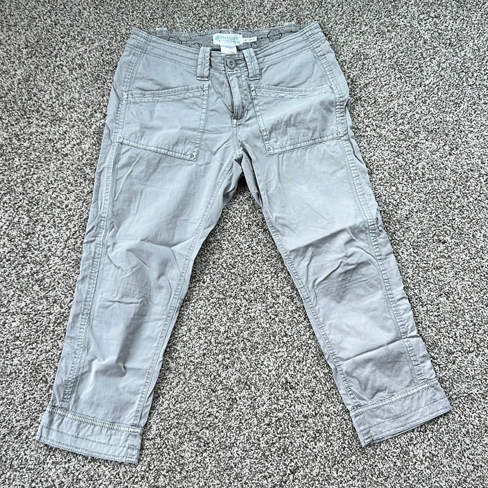 Aventura Light Gray Capris